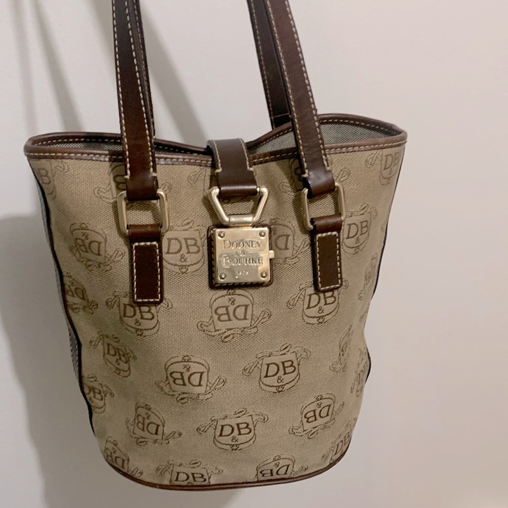 Dooney & Bourke signature print bucket bag